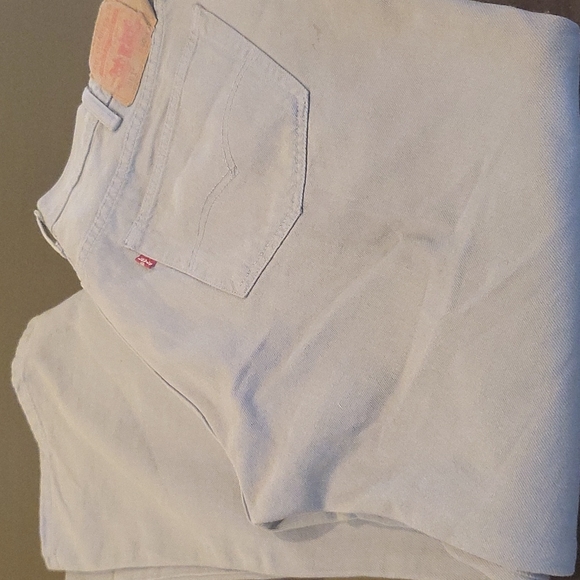 Levi's - Picture 5 of 16